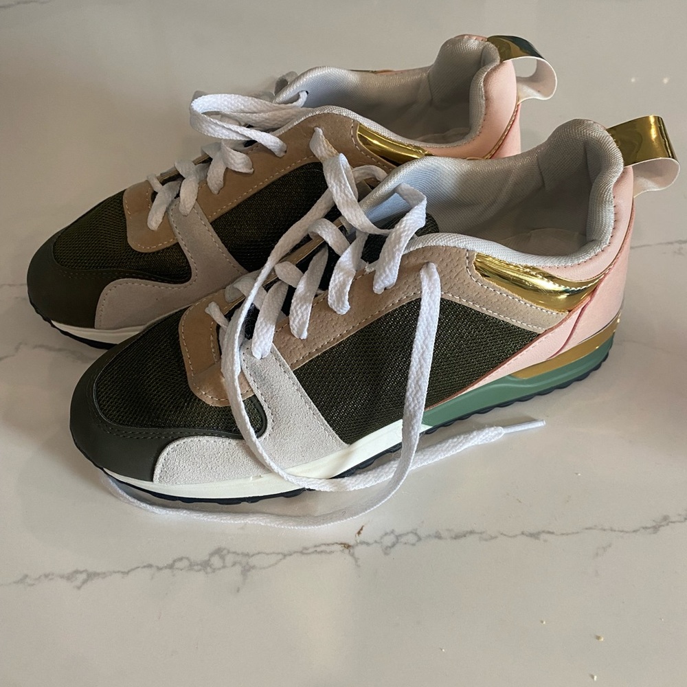 Sneakers